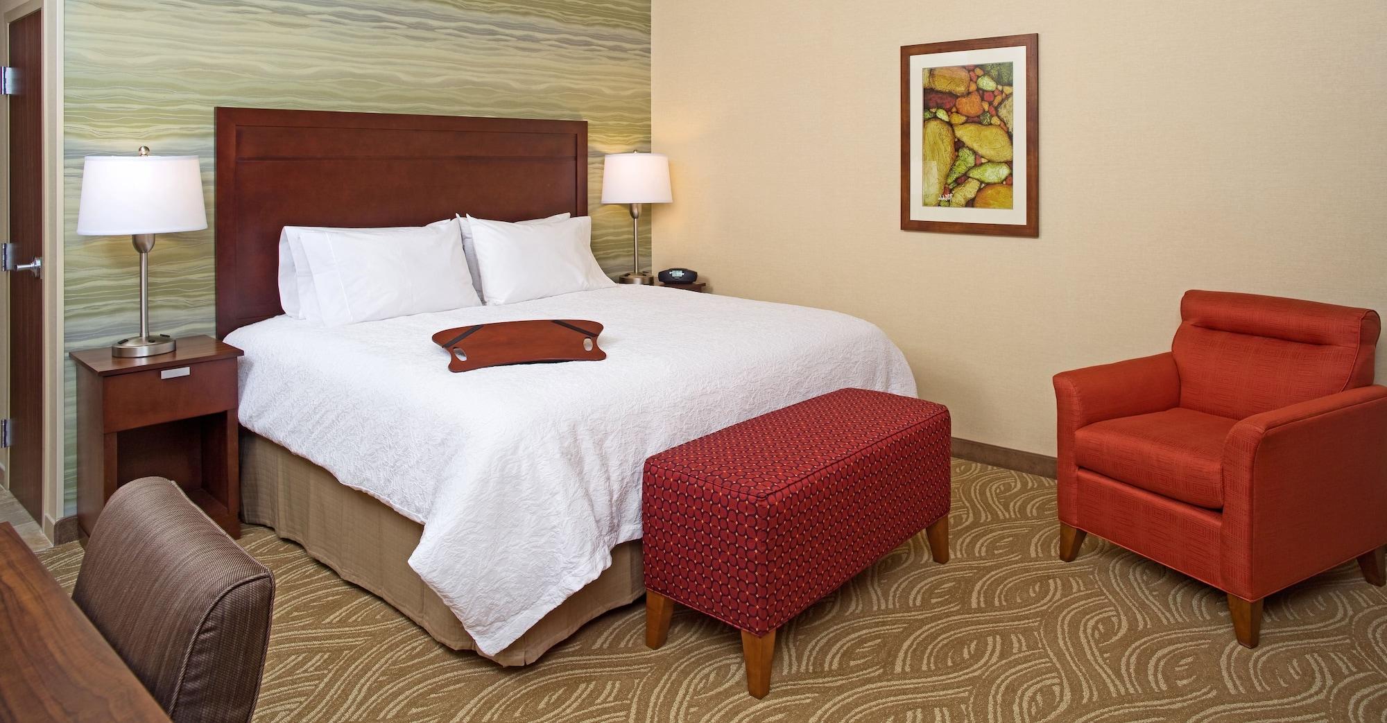 Hampton Inn & Suites Pittsburgh Waterfront West Homestead Exterior photo
