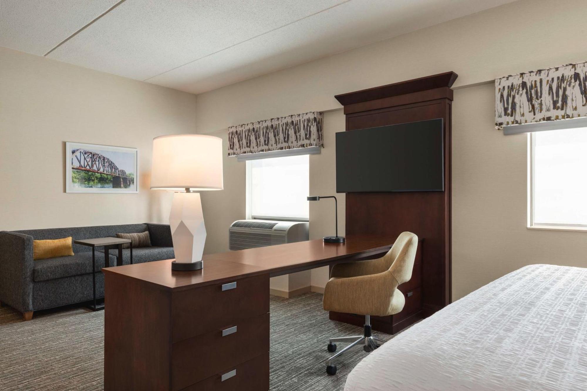 Hampton Inn & Suites Pittsburgh Waterfront West Homestead Exterior photo