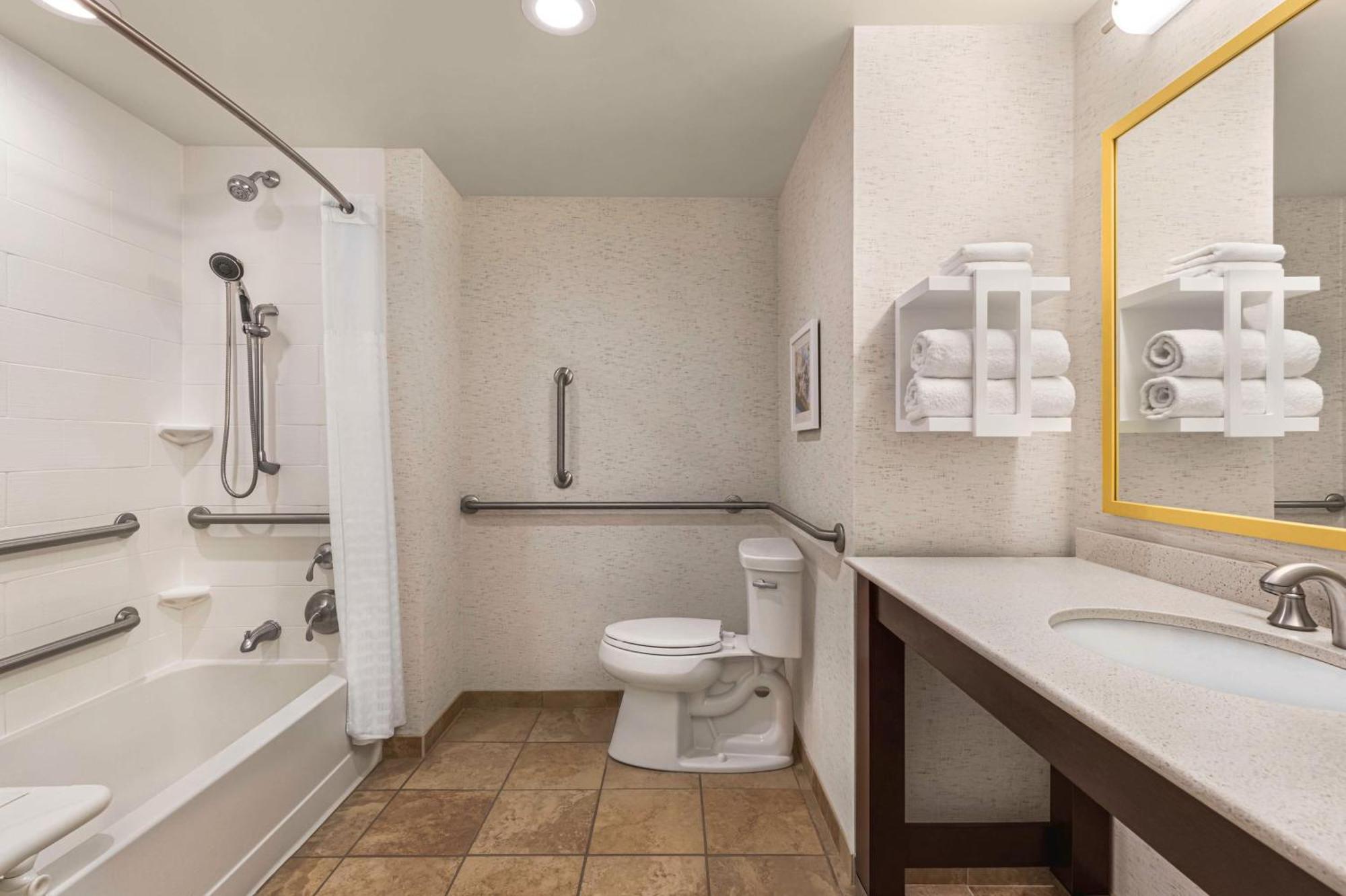 Hampton Inn & Suites Pittsburgh Waterfront West Homestead Exterior photo